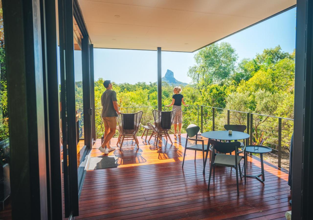 Glass On Glasshouse Glass House Mountains Bagian luar foto