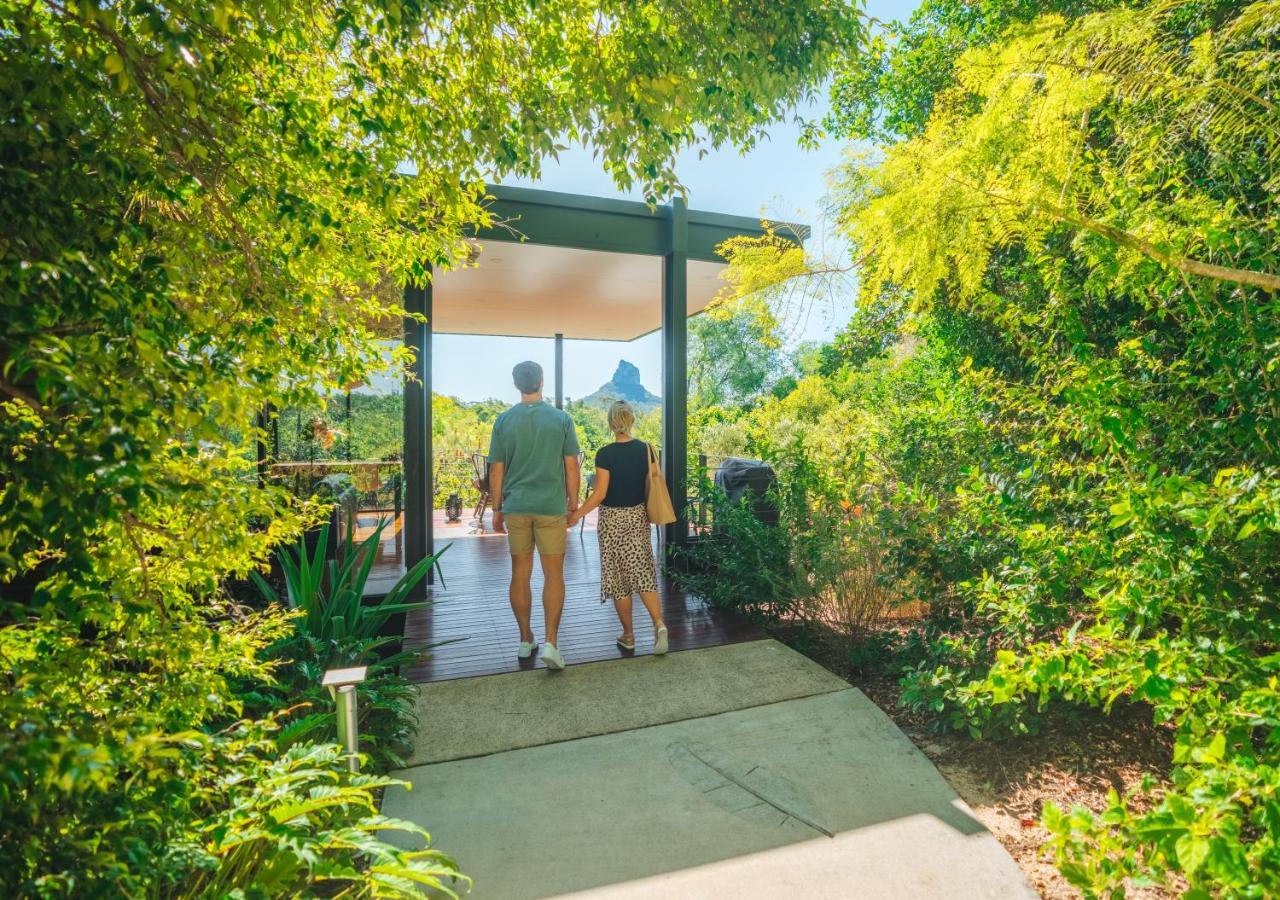 Glass On Glasshouse Glass House Mountains Bagian luar foto